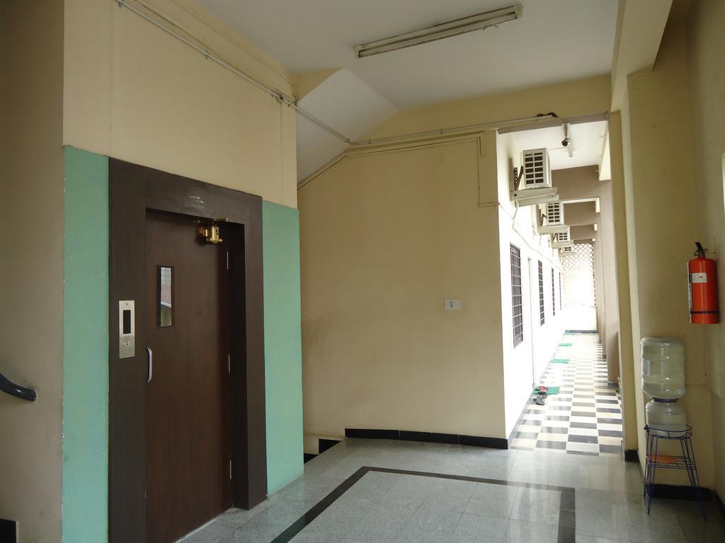 Sri Sai Comforts Hotel Bangalore Exterior photo