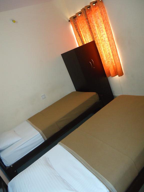 Sri Sai Comforts Hotel Bangalore Room photo